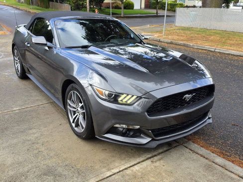 Used 2016 Ford Mustang Premium RWD image 3