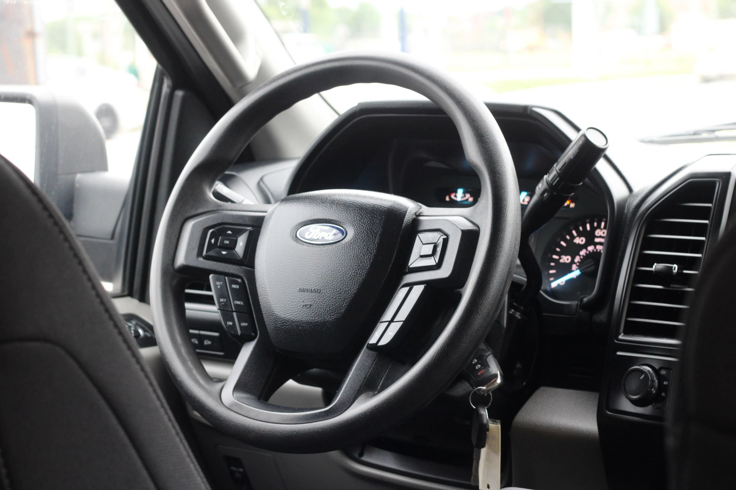 Used 2019 Ford F150 XL w/ Equipment Group 101A Mid AWD/4WD image 14