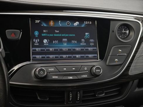 Used 2018 Buick Envision Premium image 21