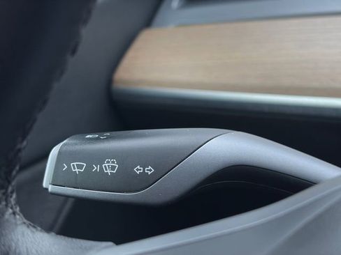 Used 2022 Tesla Model Y Performance AWD/4WD image 11