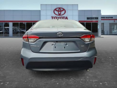Certified 2025 Toyota Corolla LE w/ Convenience Package FWD image 4