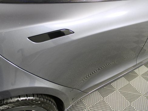 Used 2021 Tesla Model S Plaid image 30