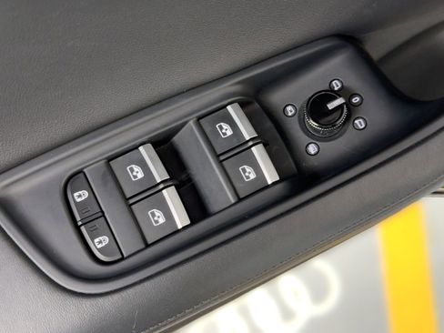 Certified 2023 Audi Q8 Prestige image 13