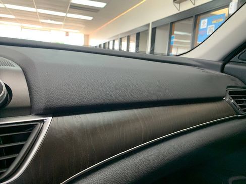 Used 2019 Honda Accord EX-L image 12