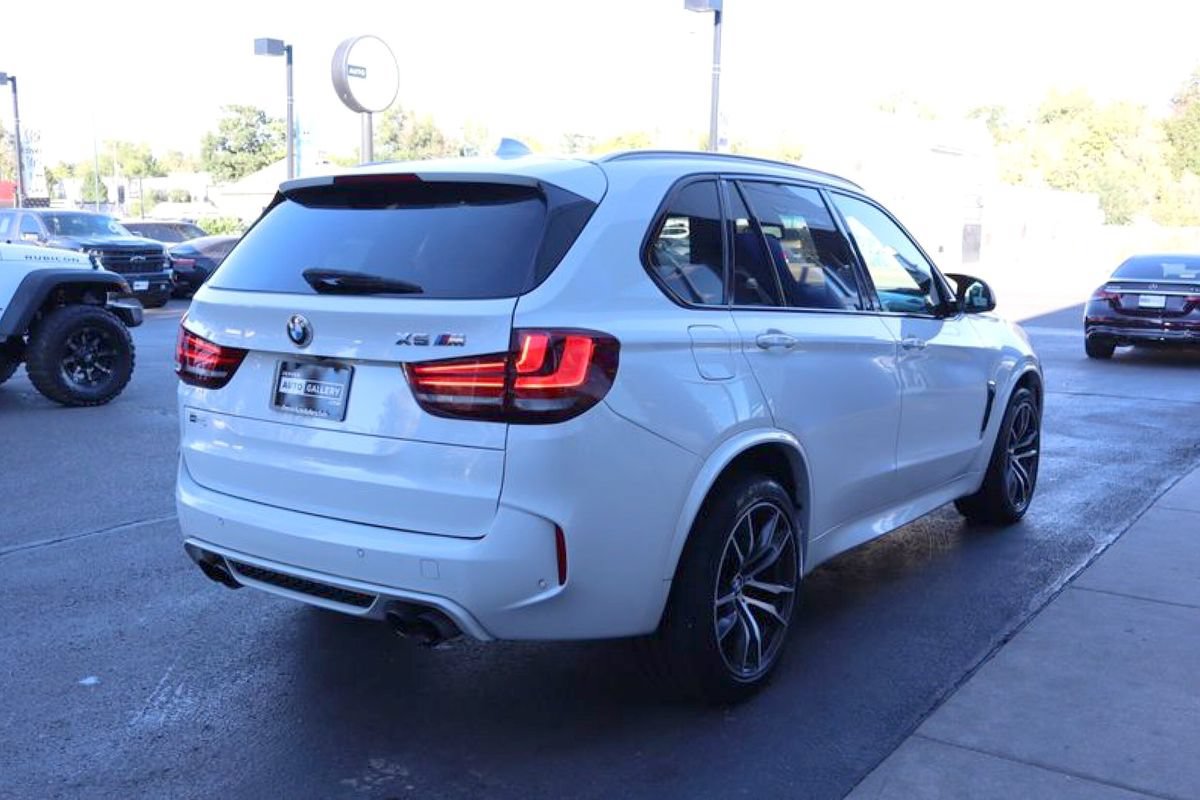 Used 2018 BMW X5 M AWD/4WD image 5