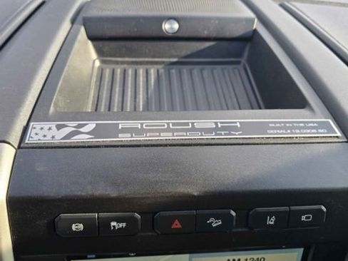 Used 2019 Ford F250 Lariat w/ Lariat Ultimate Package image 4