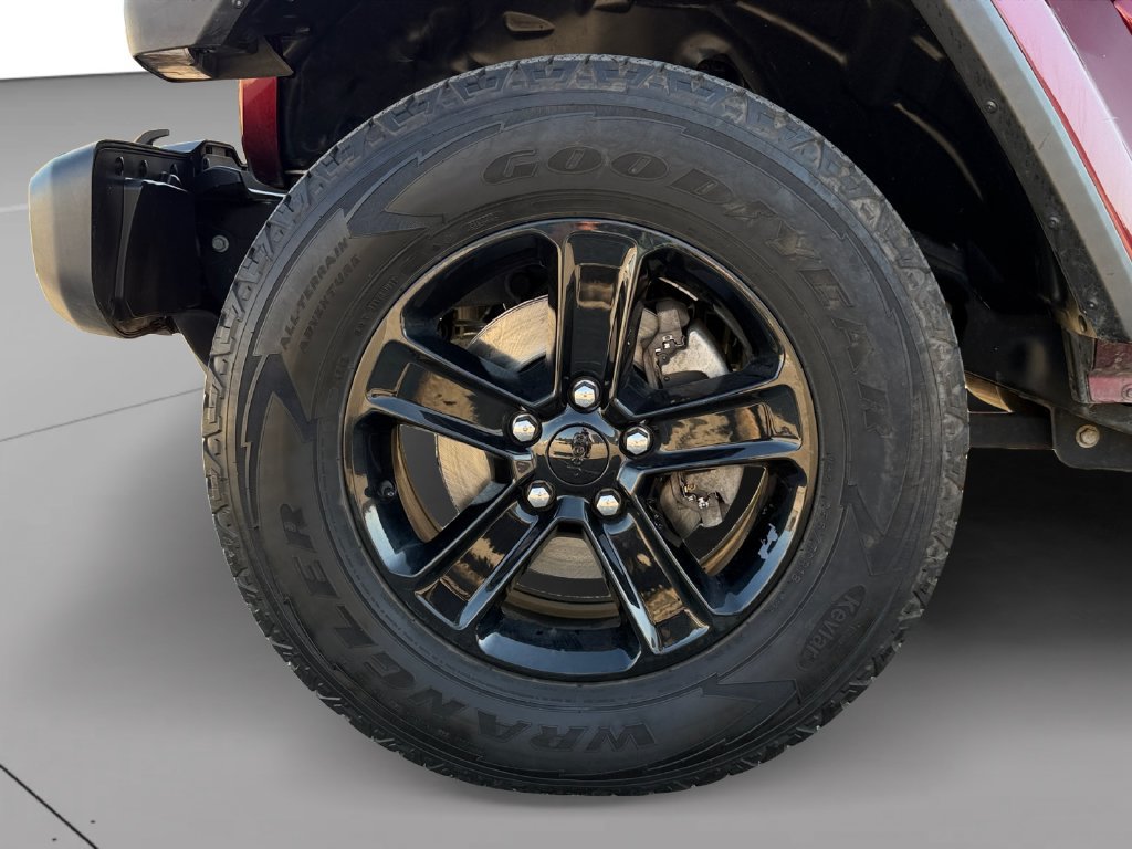 Used 2021 Jeep Wrangler Unlimited Sahara AWD/4WD image 26
