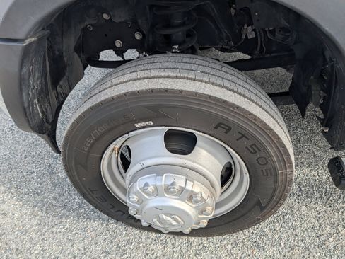 Used 2022 RAM 5500 Tradesman w/ Safety Group image 12