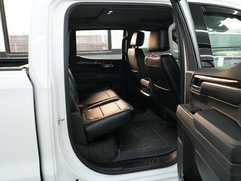 Used 2023 GMC Sierra 1500 Elevation w/ Preferred Package AWD/4WD image 31