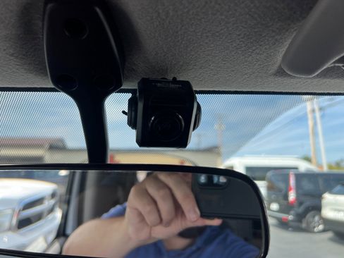 Used 2020 Nissan NV200 SV w/ Sliding Glass Door Package image 50