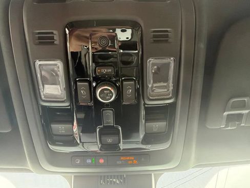 Used 2026 GMC Yukon AT4 Ultimate w/ LPO, Floor Liner Package AWD/4WD image 26