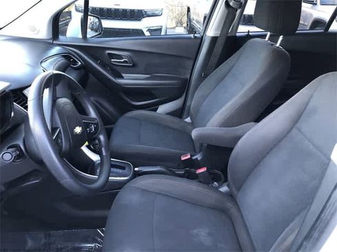 Used 2020 Chevrolet Trax LS w/ Tint and Cruise Package image 11