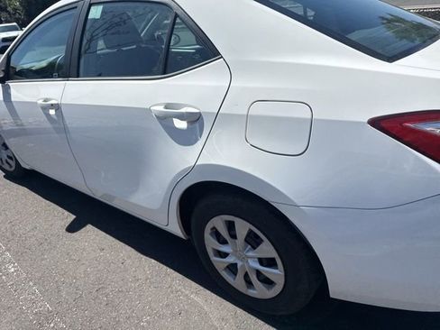 Used 2015 Toyota Corolla L image 16