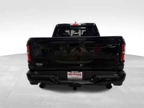 New 2026 RAM 1500 4x4 Crew Cab image 7