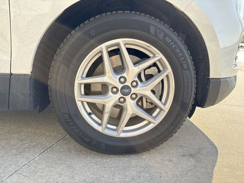 Used 2021 Ford Edge SEL w/ Convenience Package image 11