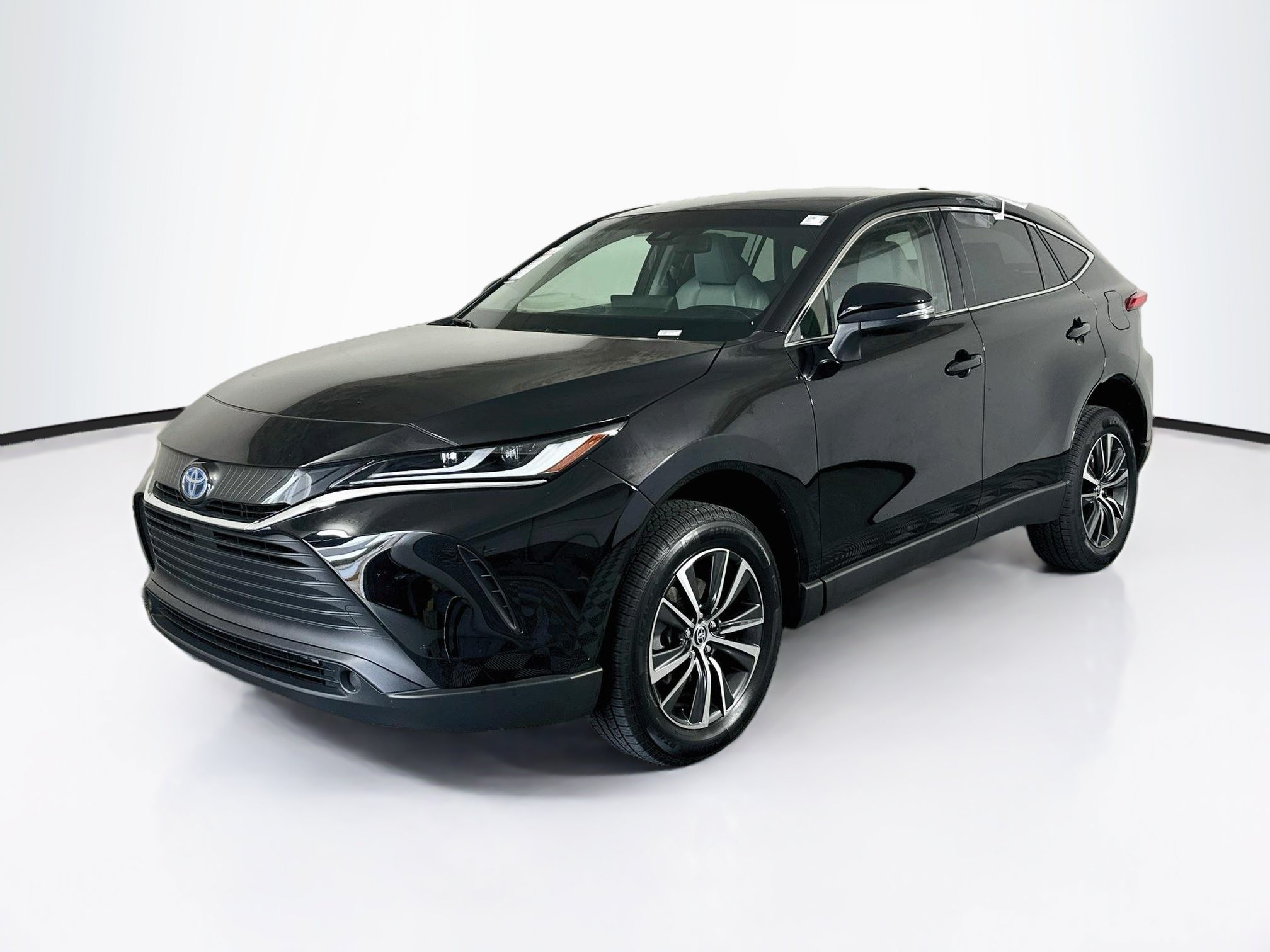 Used 2024 Toyota Venza LE AWD/4WD image 7