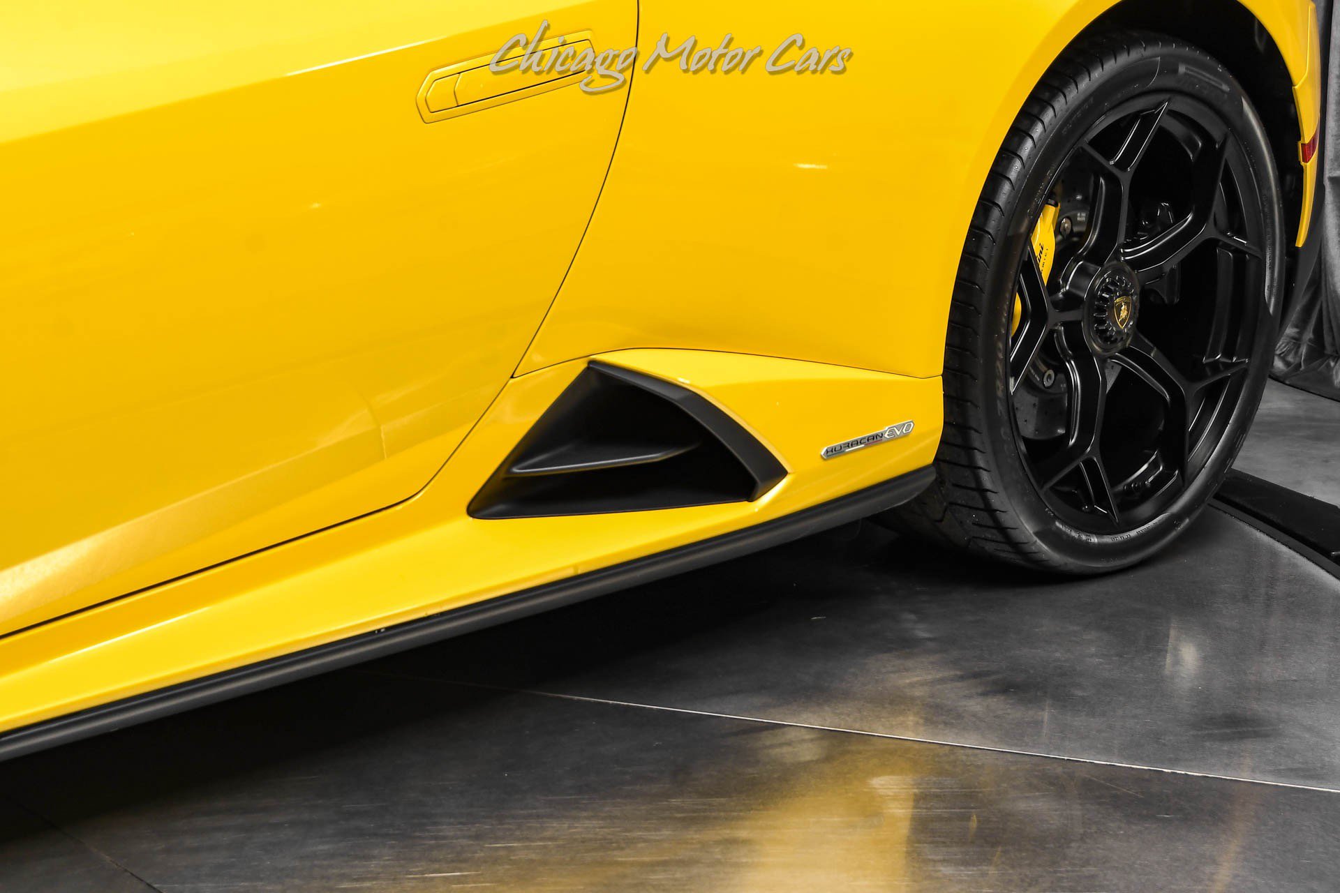 Used 2024 Lamborghini Huracan EVO AWD/4WD image 30