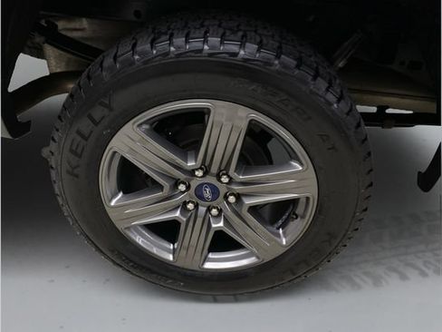 Used 2020 Ford F150 XLT w/ Equipment Group 302A Luxury AWD/4WD image 17