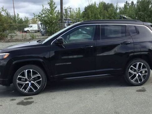 New 2025 Jeep Compass Limited w/ Elite Group image 5