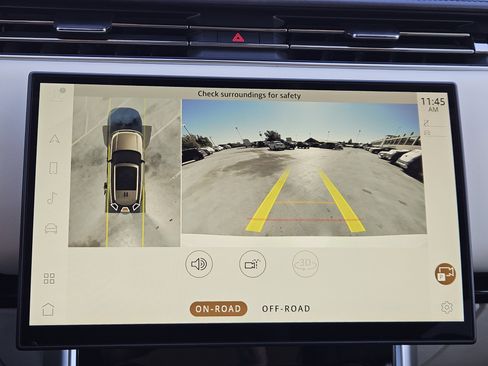 Used 2023 Land Rover Range Rover SE image 19