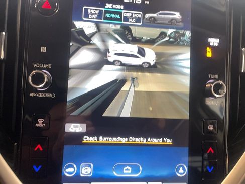 Used 2025 Subaru Ascent Touring AWD/4WD image 13
