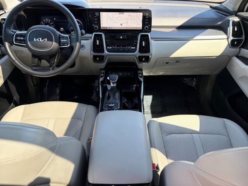 Used 2023 Kia Sorento SX AWD/4WD image 25