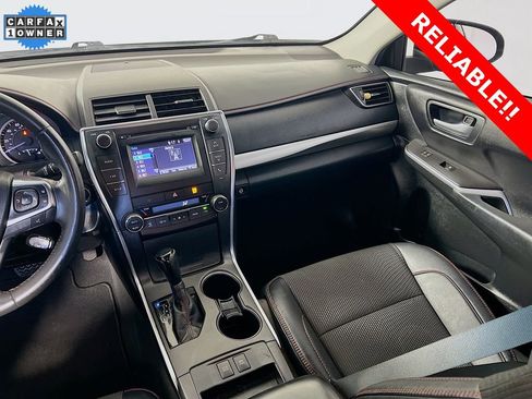 Used 2017 Toyota Camry SE image 21