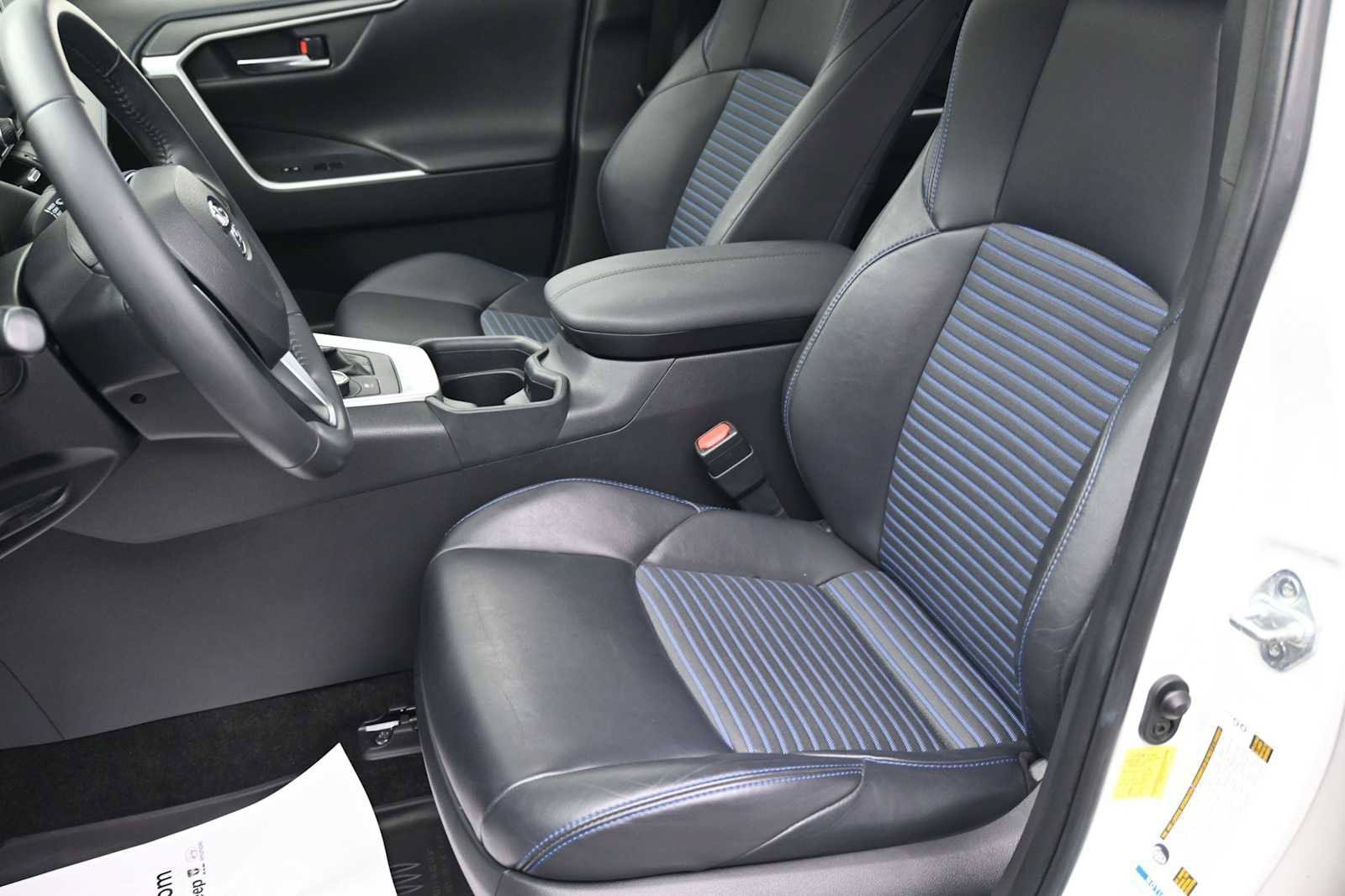 Used 2019 Toyota RAV4 XSE AWD/4WD image 19