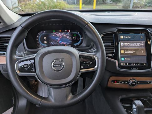 Used 2023 Volvo XC90 T8 Plus image 21