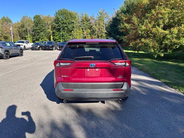 Used 2023 Toyota RAV4 LE AWD/4WD image 4