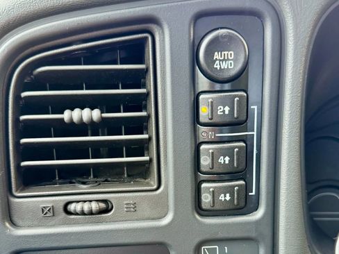 Used 2006 Chevrolet Tahoe LT image 2