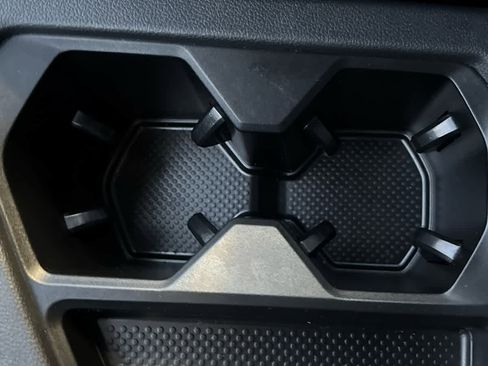 Certified 2020 Volkswagen Tiguan SEL image 30