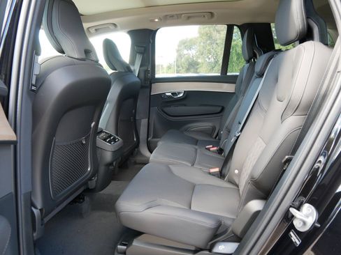 New 2026 Volvo XC90 B6 Plus w/ Protection Package Premier AWD/4WD image 6
