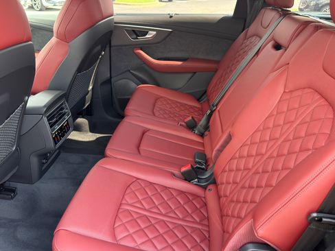 New 2026 Audi SQ7 Prestige image 26