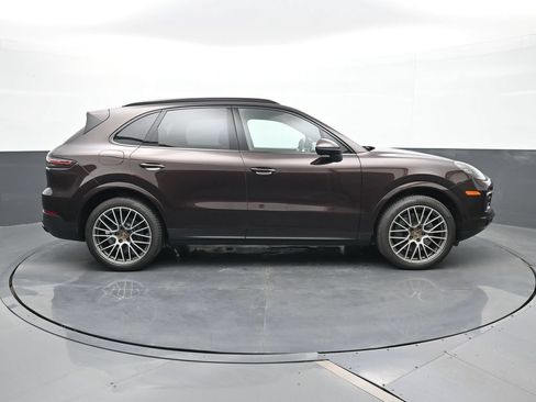 Certified 2023 Porsche Cayenne S Platinum AWD/4WD image 24