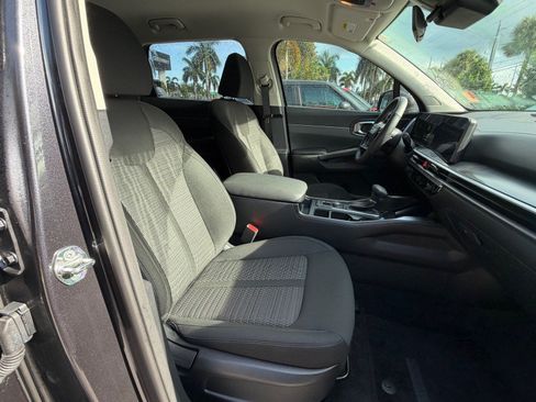 Certified 2026 Kia Sorento LX FWD image 27