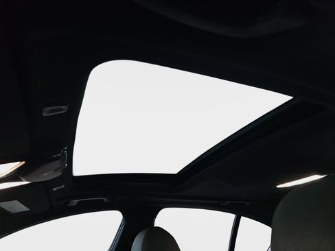 Used 2018 BMW 530e xDrive 530e xDrive iPerformance image 30