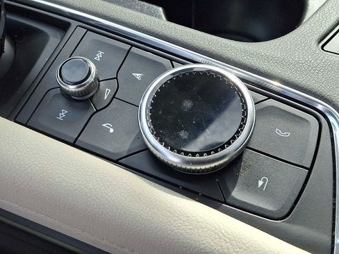 Used 2021 Cadillac XT5 Premium Luxury image 25