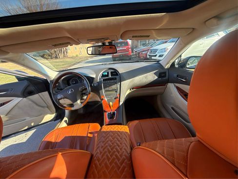 Used 2011 Lexus ES 350 image 24