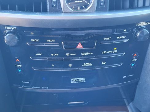 Used 2019 Lexus LX 570 4WD w/ Luxury Package image 32