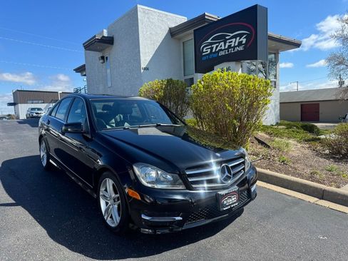 Used 2014 Mercedes-Benz C 300 4MATIC Sedan image 4