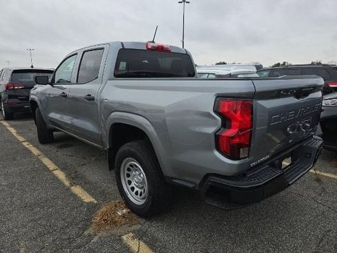 Used 2023 Chevrolet Colorado W/T image 2
