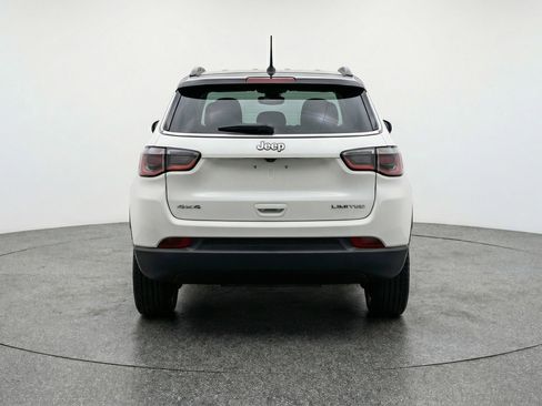 Used 2025 Jeep Compass Limited image 7