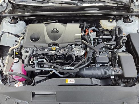 Used 2025 Toyota Camry LE w/ Convenience Package FWD image 30