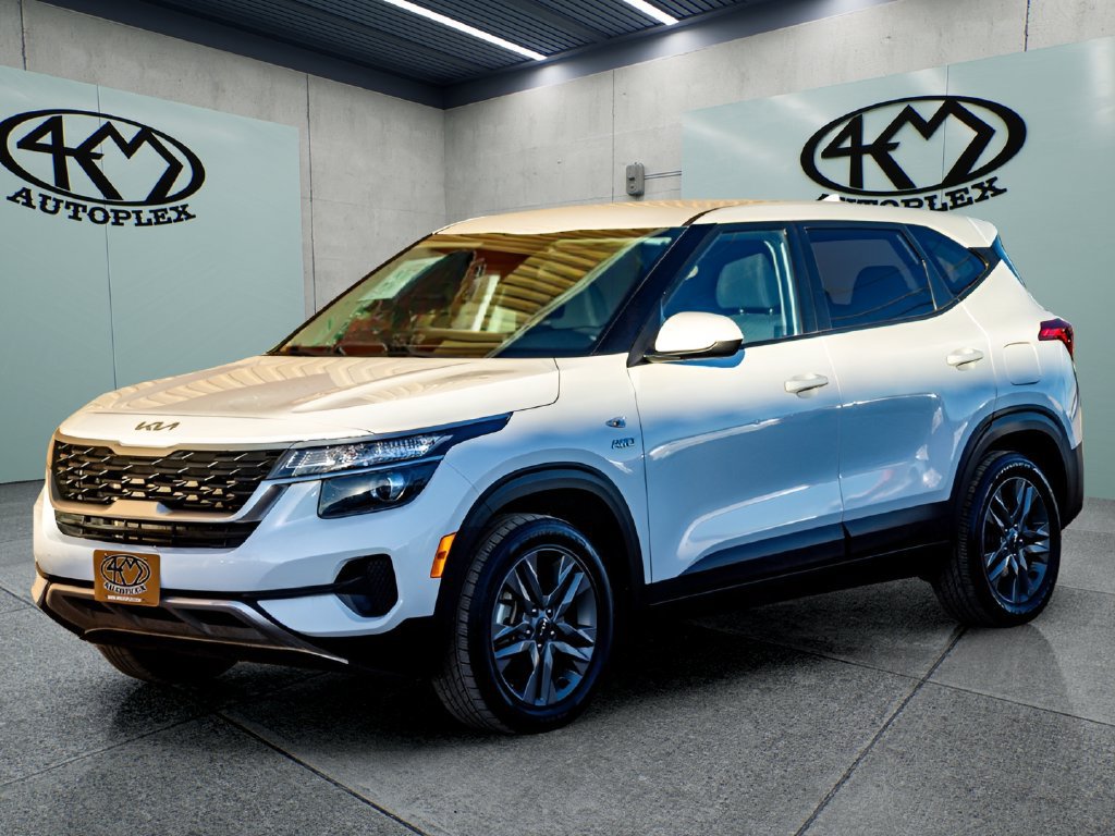 Used 2023 Kia Seltos LX AWD/4WD image 7