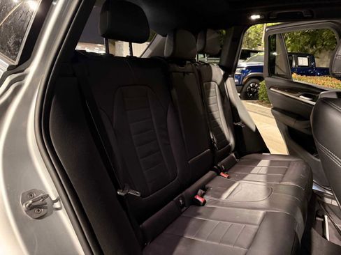 Used 2018 BMW X3 xDrive30i image 9