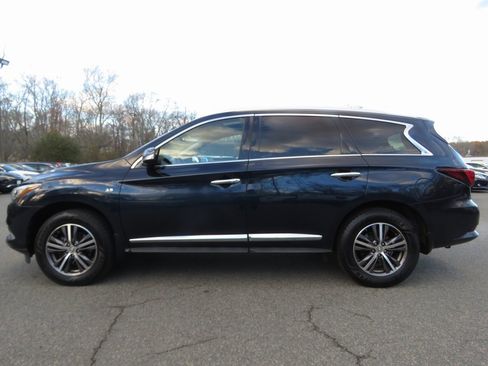 Used 2019 INFINITI QX60 Luxe w/ Essential Package image 9
