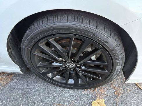Used 2022 Toyota Camry XSE FWD image 9