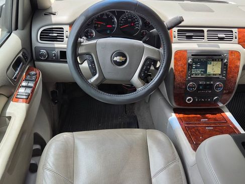 Used 2011 Chevrolet Tahoe LTZ RWD image 12