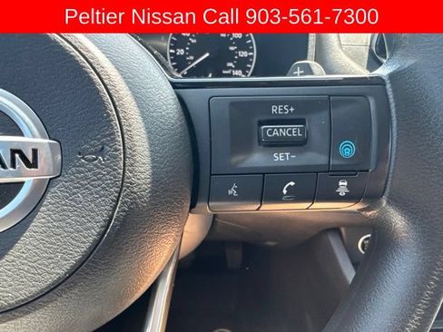 Used 2021 Nissan Rogue SV FWD image 14